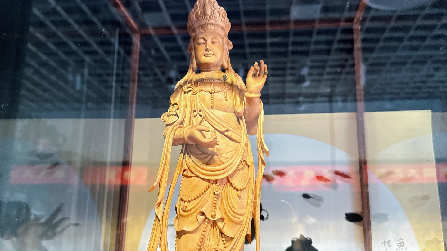 【千年匠心·木蕴慈悲——黄杨木雕观音像】