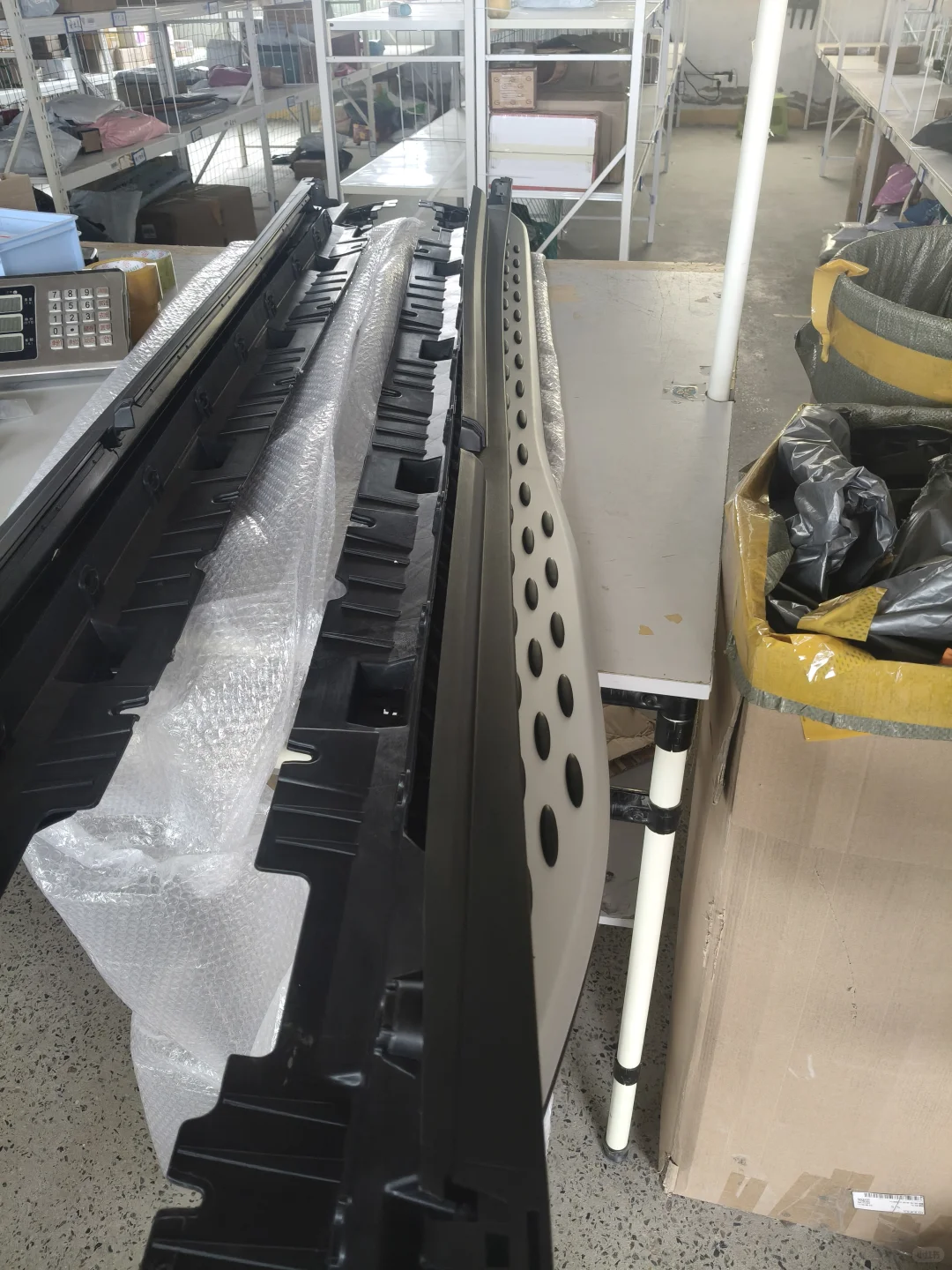 发韩国的汽车配件