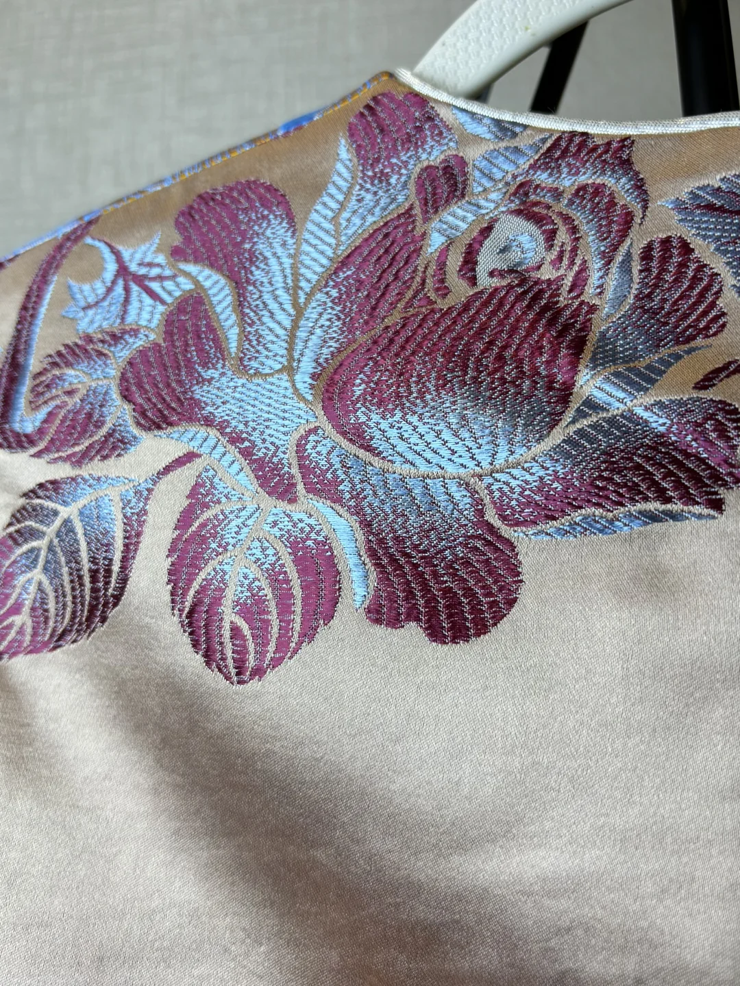 老软缎为什么贵呢