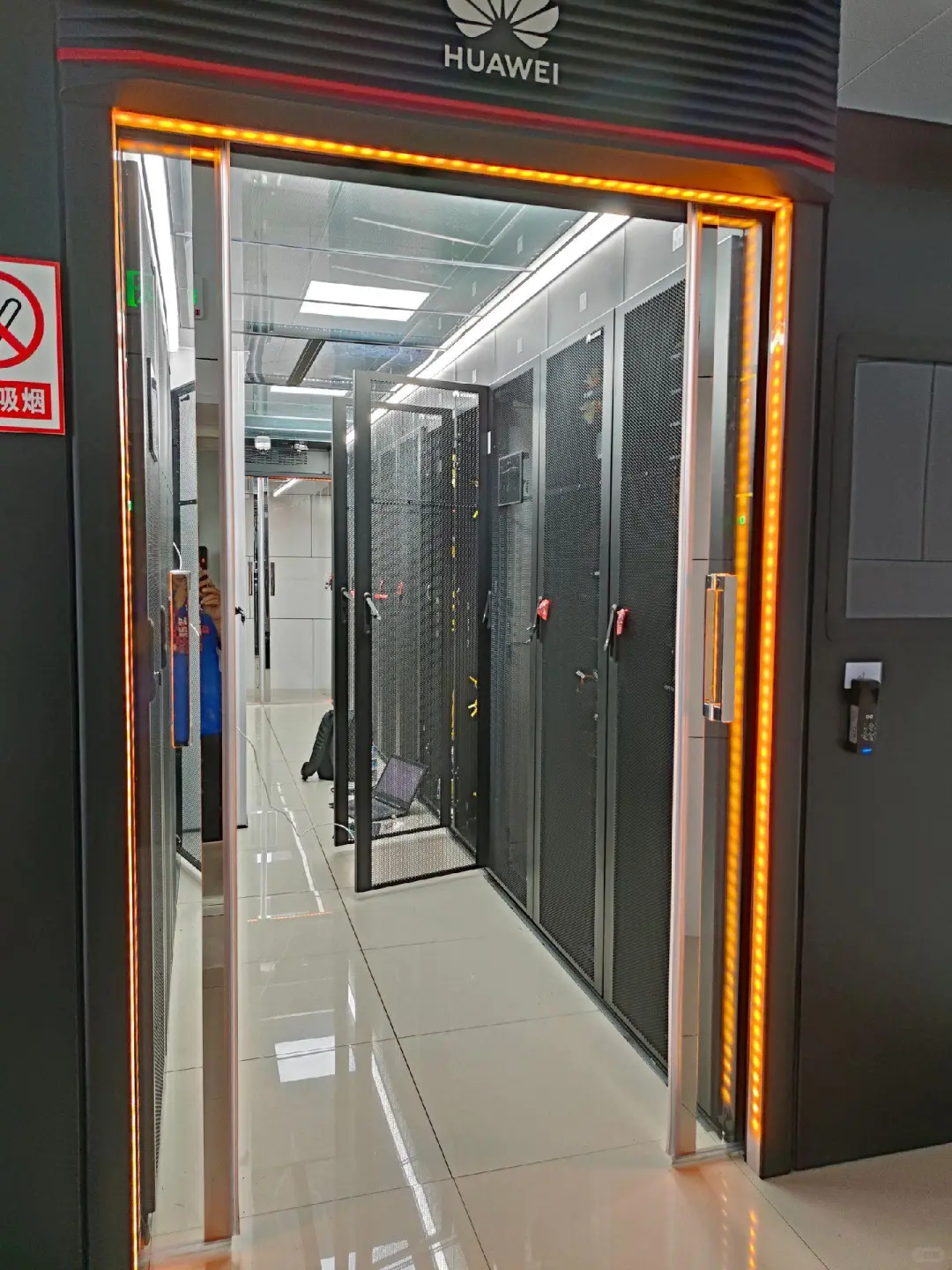 监控摄像头上门安装服务，弱电综合布线，门禁