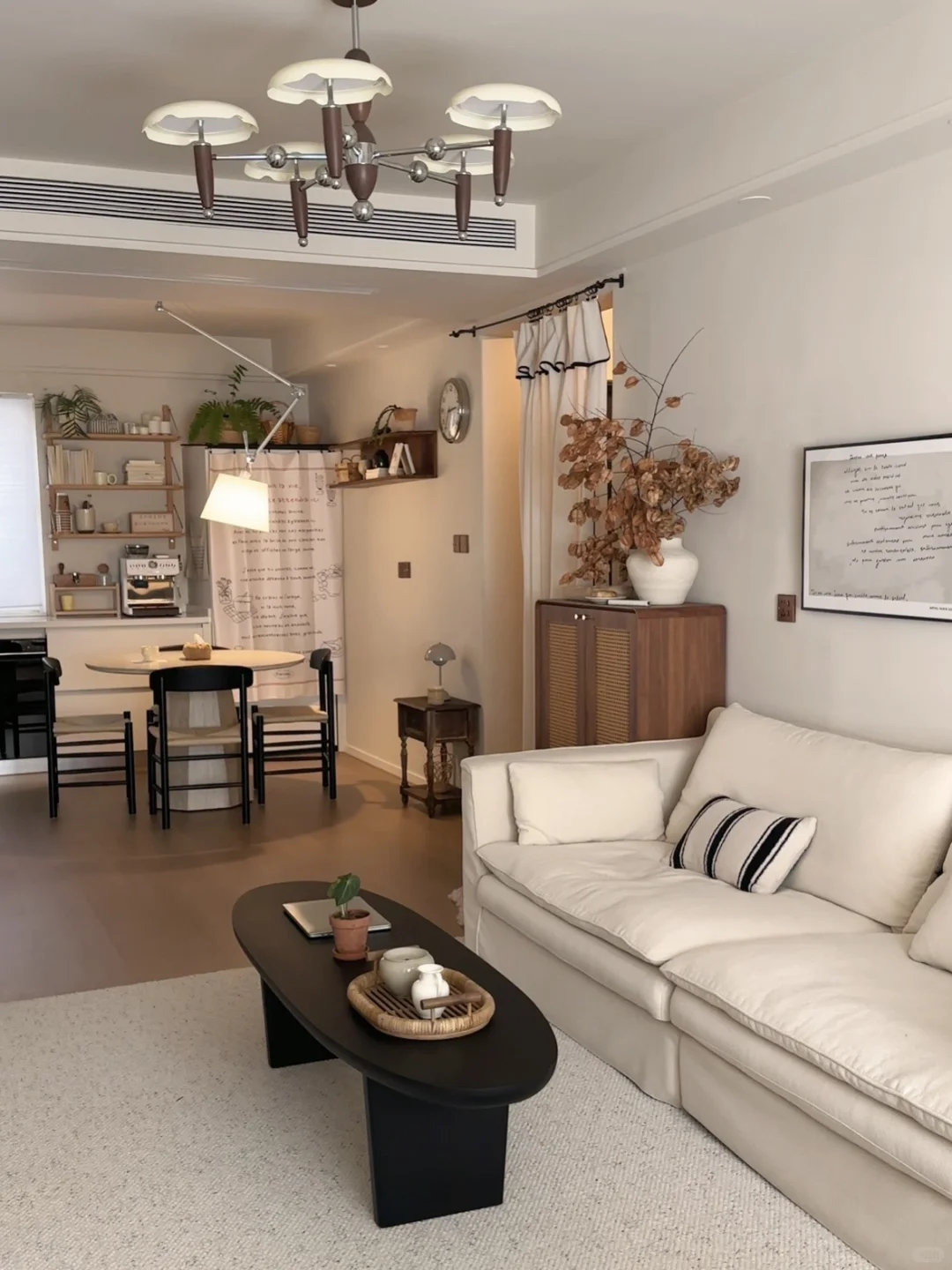 入住一年，依旧很喜欢的中古风摆件?