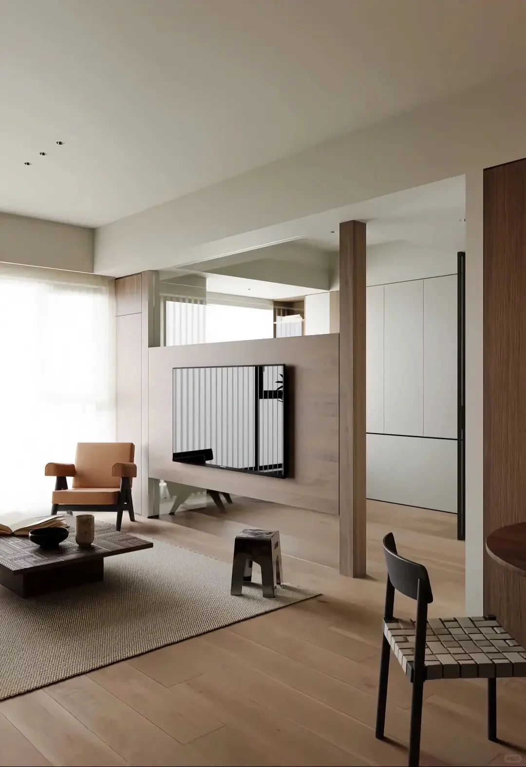 多功能卧室：打造舒适与实用的完美空间