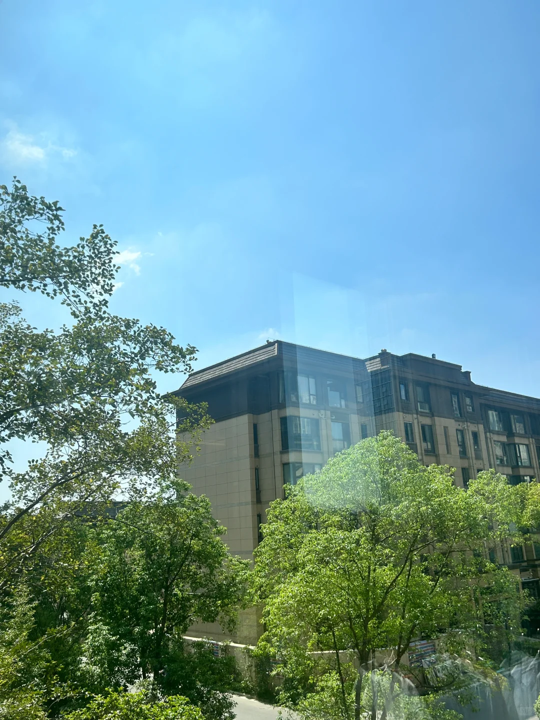 又到了擦窗户的时候