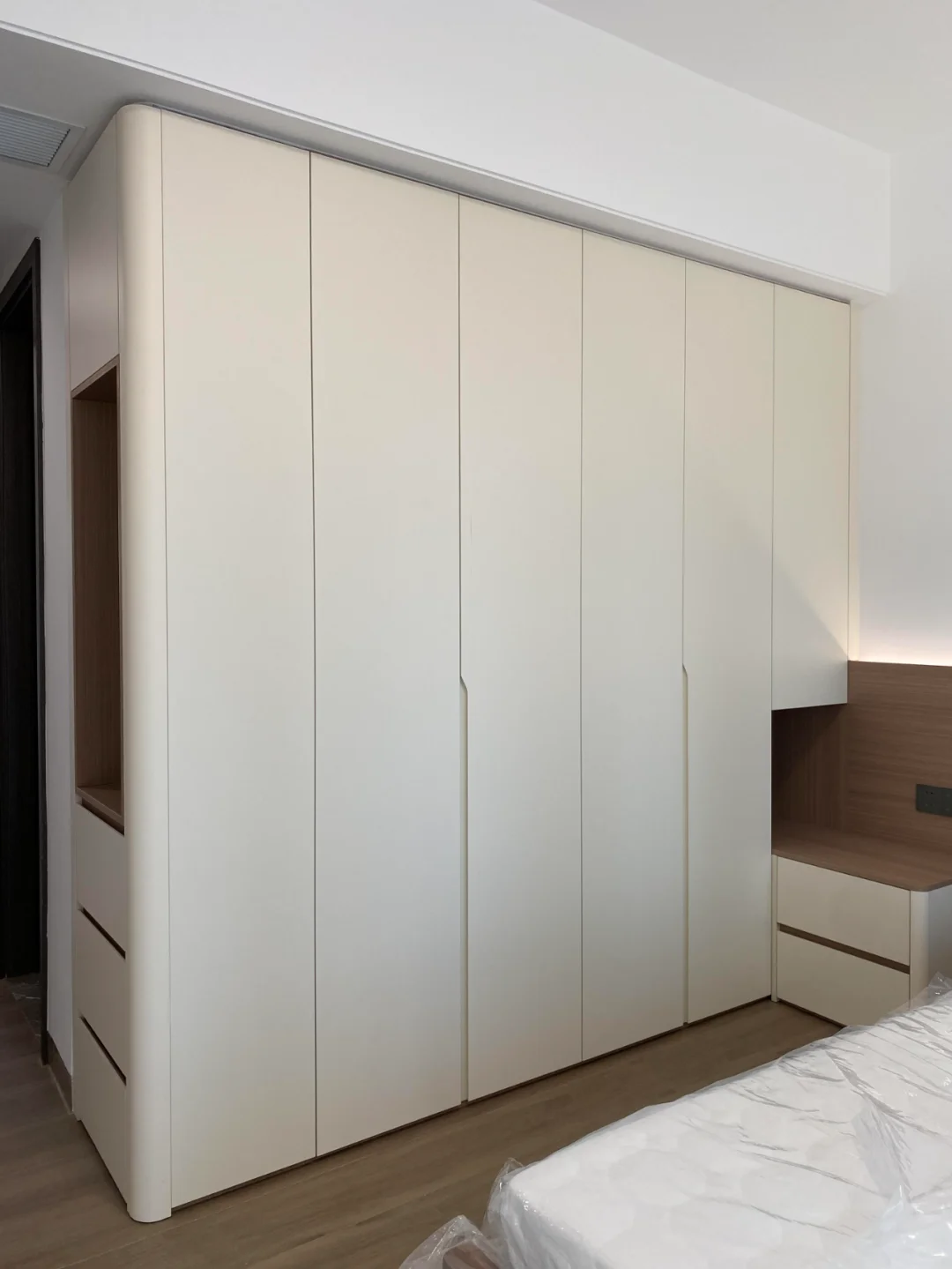 全屋定制现场安装图