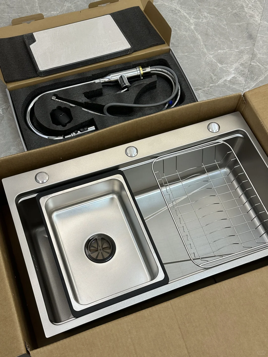 货比三家不锈钢水槽安全下车！