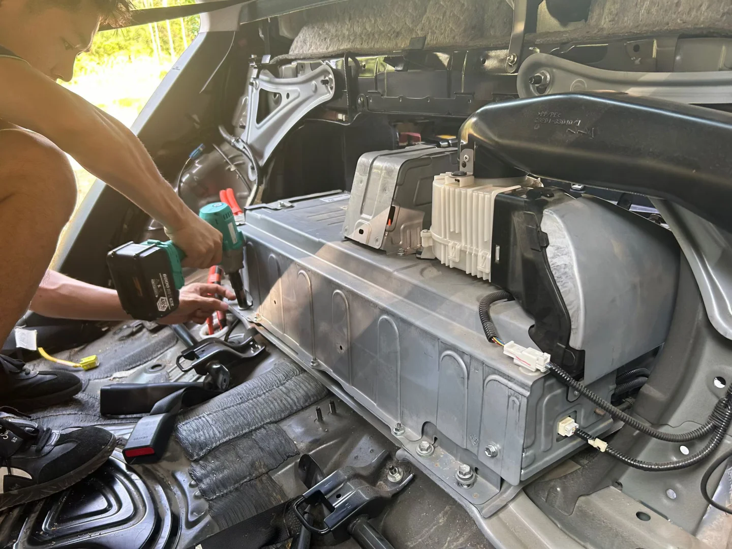 救命!雷克萨斯ES300h换电池差点被坑?