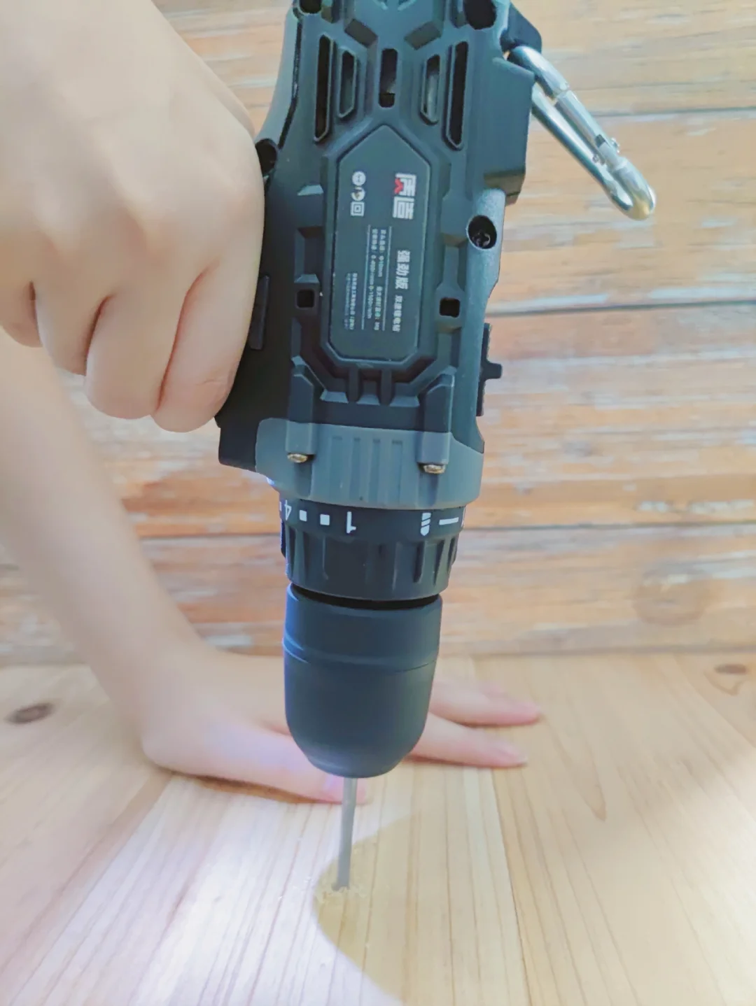 好物分享|女生也可以使用的锂电钻。