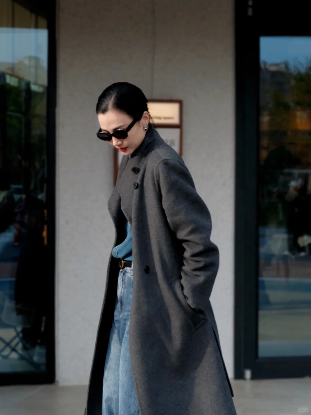 长期主义 秋冬衣橱里不可缺少的灰色大衣