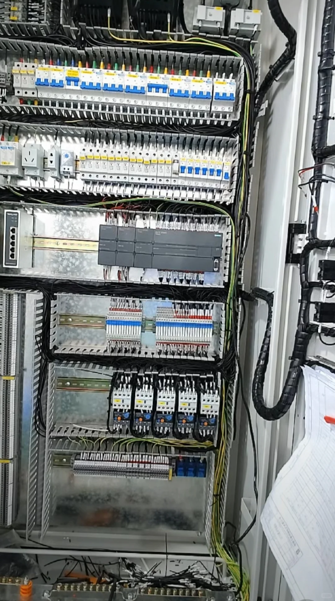 能独立完成编程调试是不是很牛了