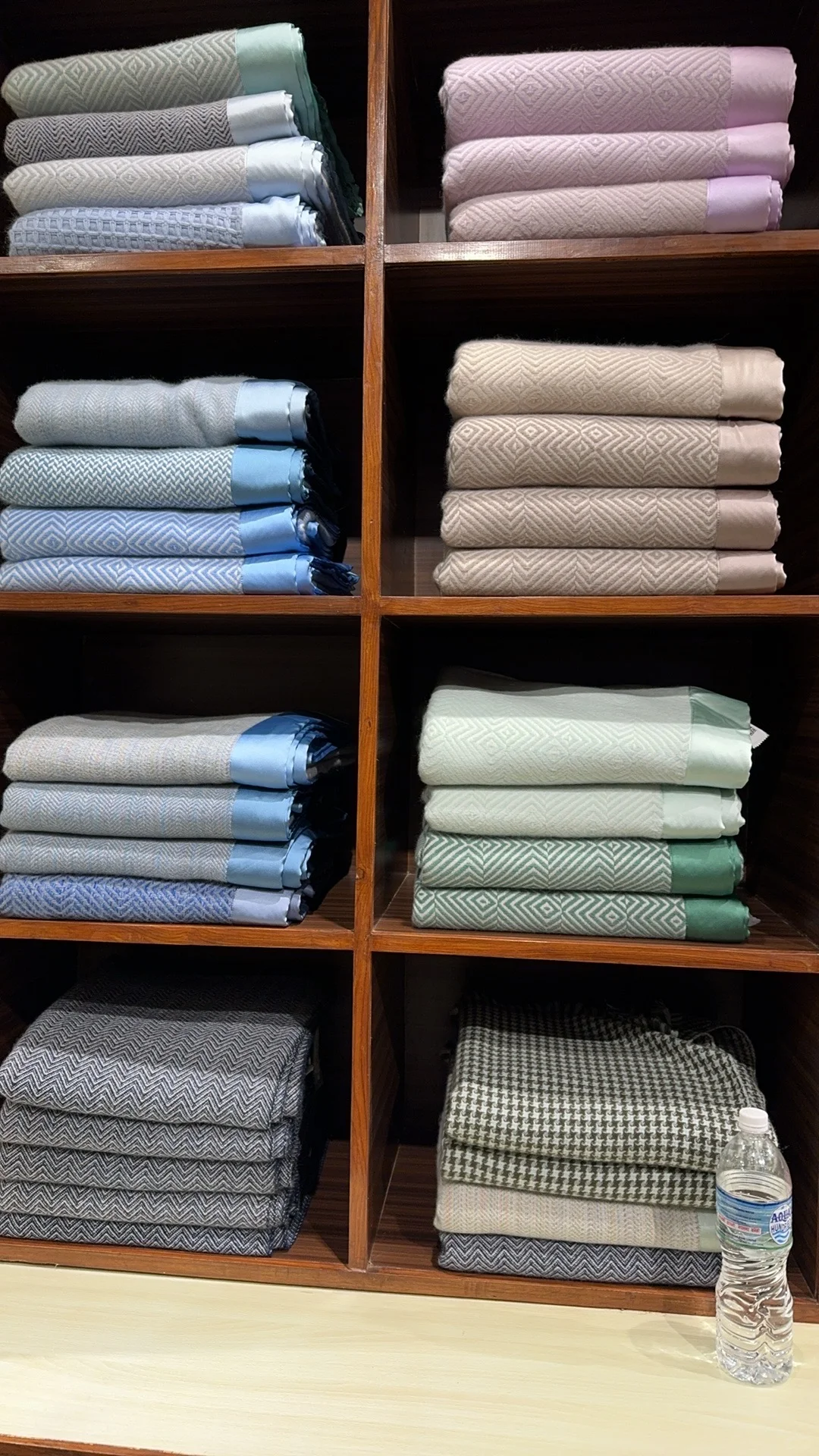 尼泊尔这家高端羊绒店我可以来逛无数次❗️