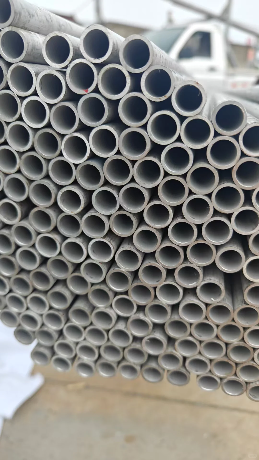 00后接手不锈钢工厂