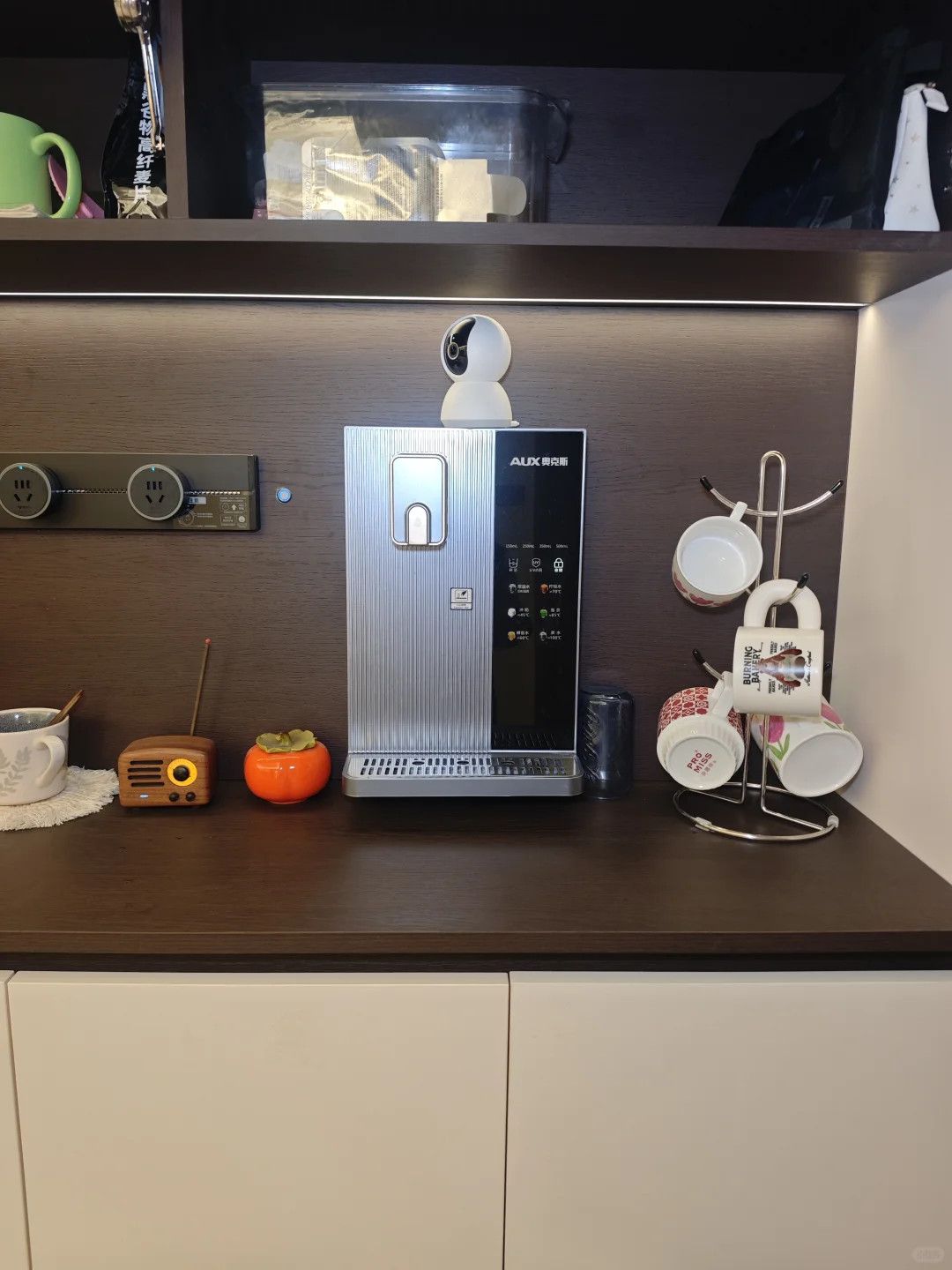 柜门一关，谁也不知道我是怎么喝水的