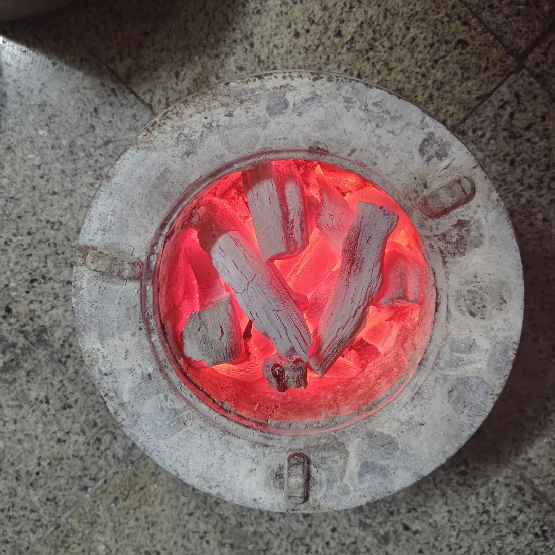 乌钢炭，备长炭和果木炭和净水炭