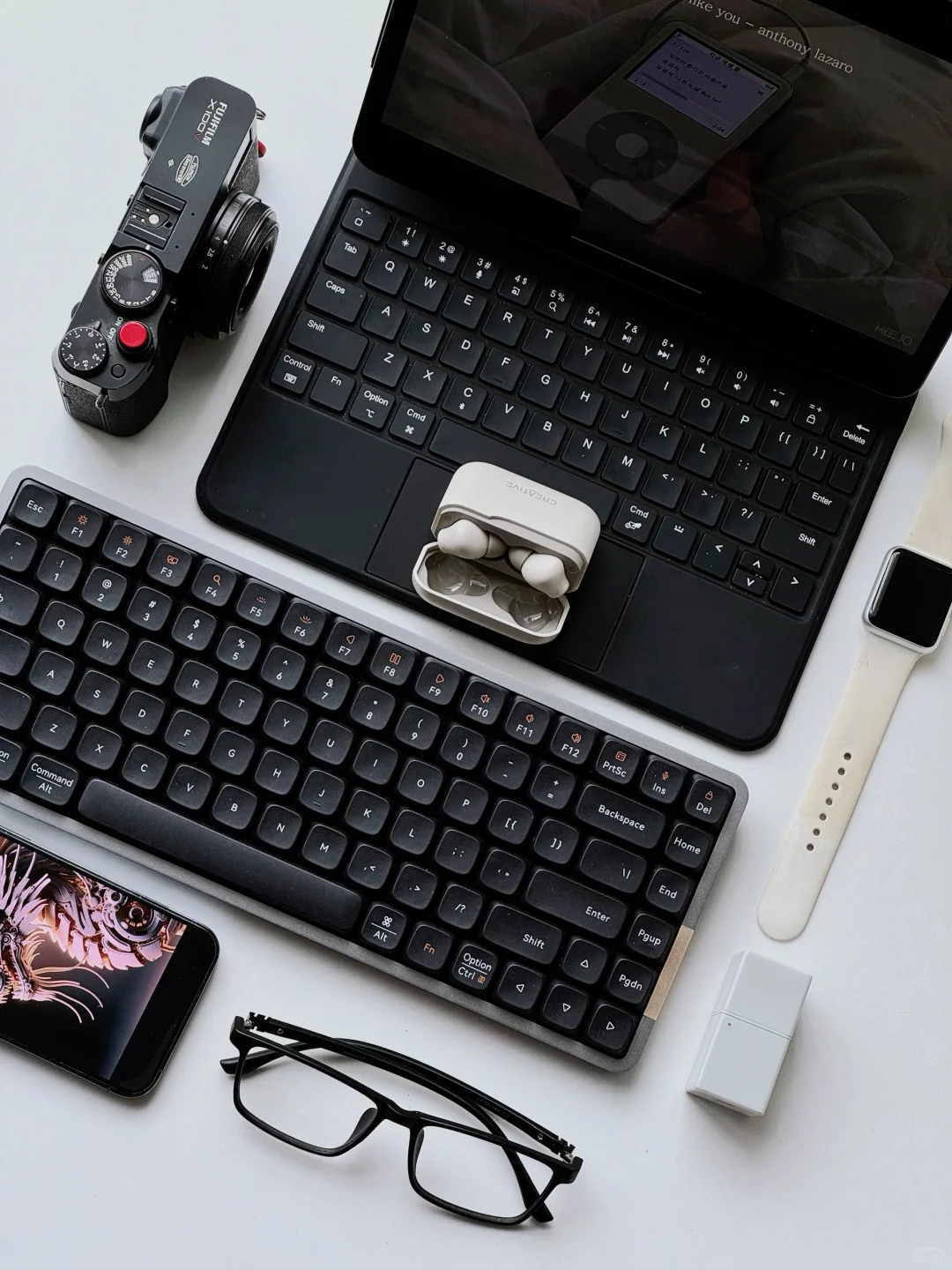 书桌日常｜氛围感数码桌搭布置好喜欢！