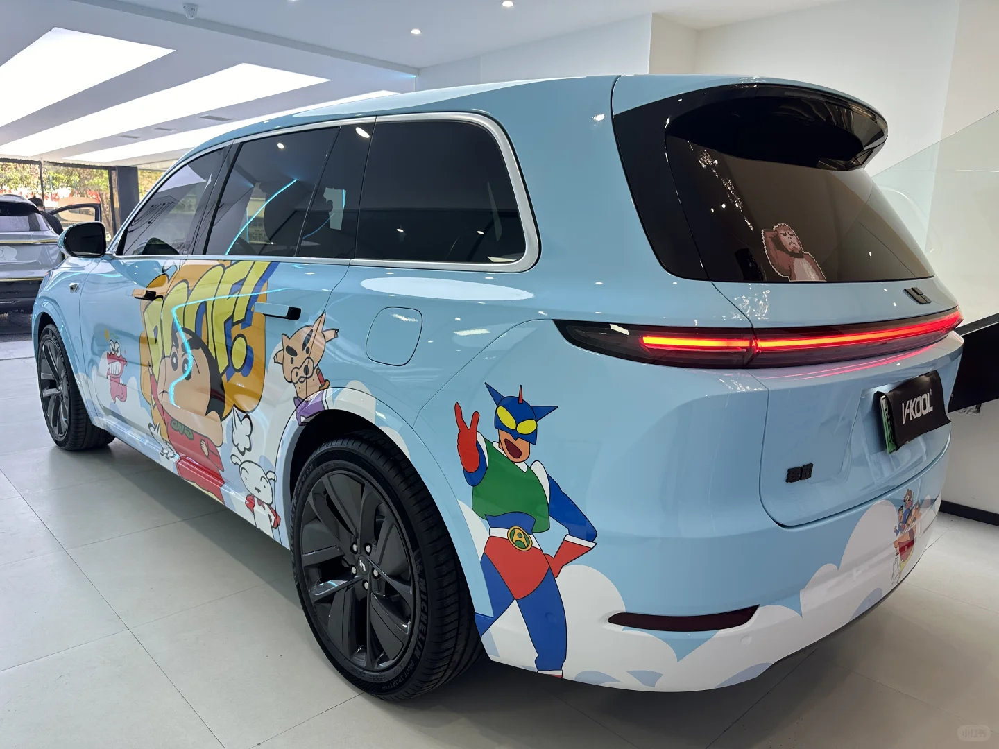 可爱暴击！理想L9变身蜡笔小新の梦幻座驾