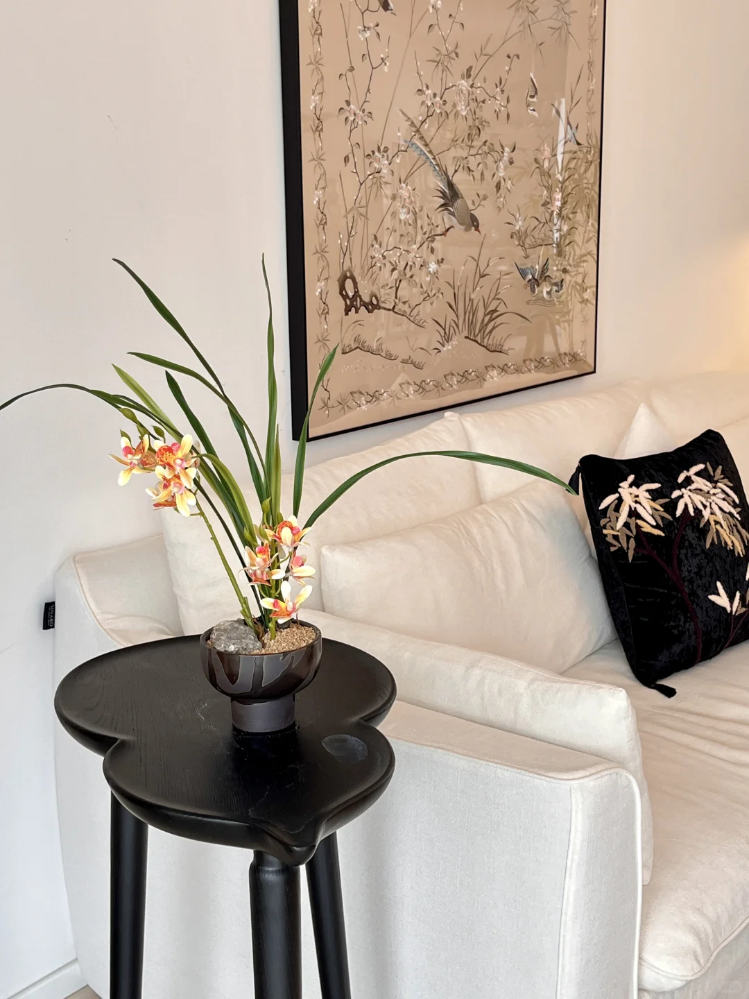 ?天上的风筝在天上飞,水里的鱼儿在水里追