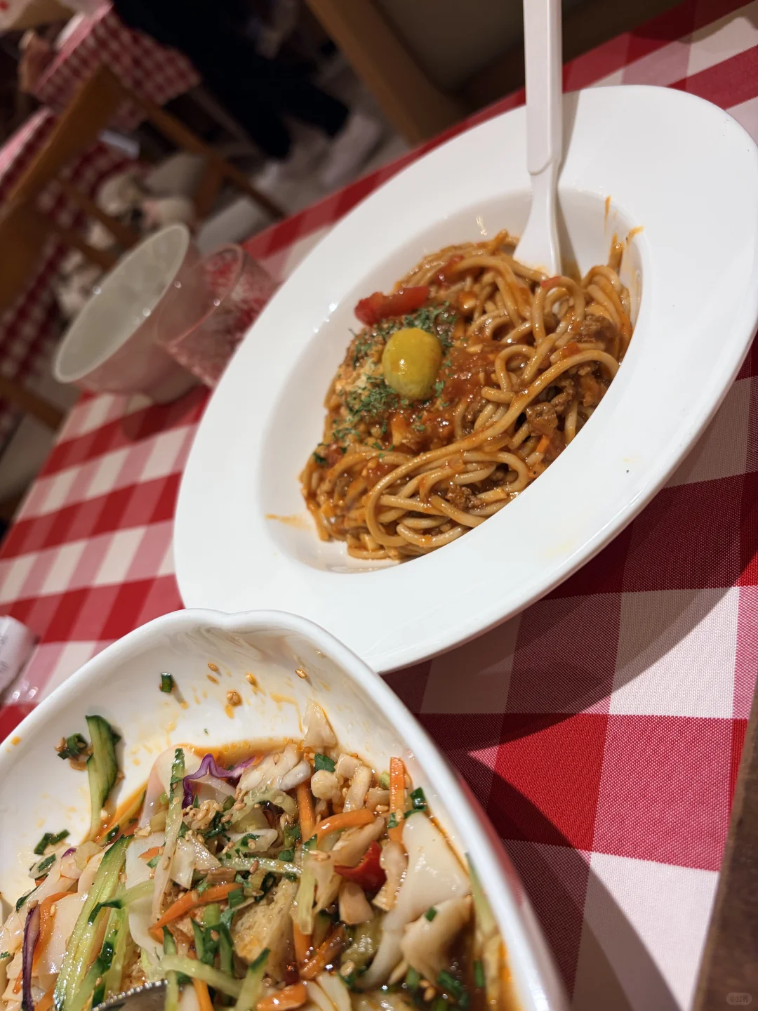 ?西贝预制菜风波中，我1块钱炫了200元大餐，