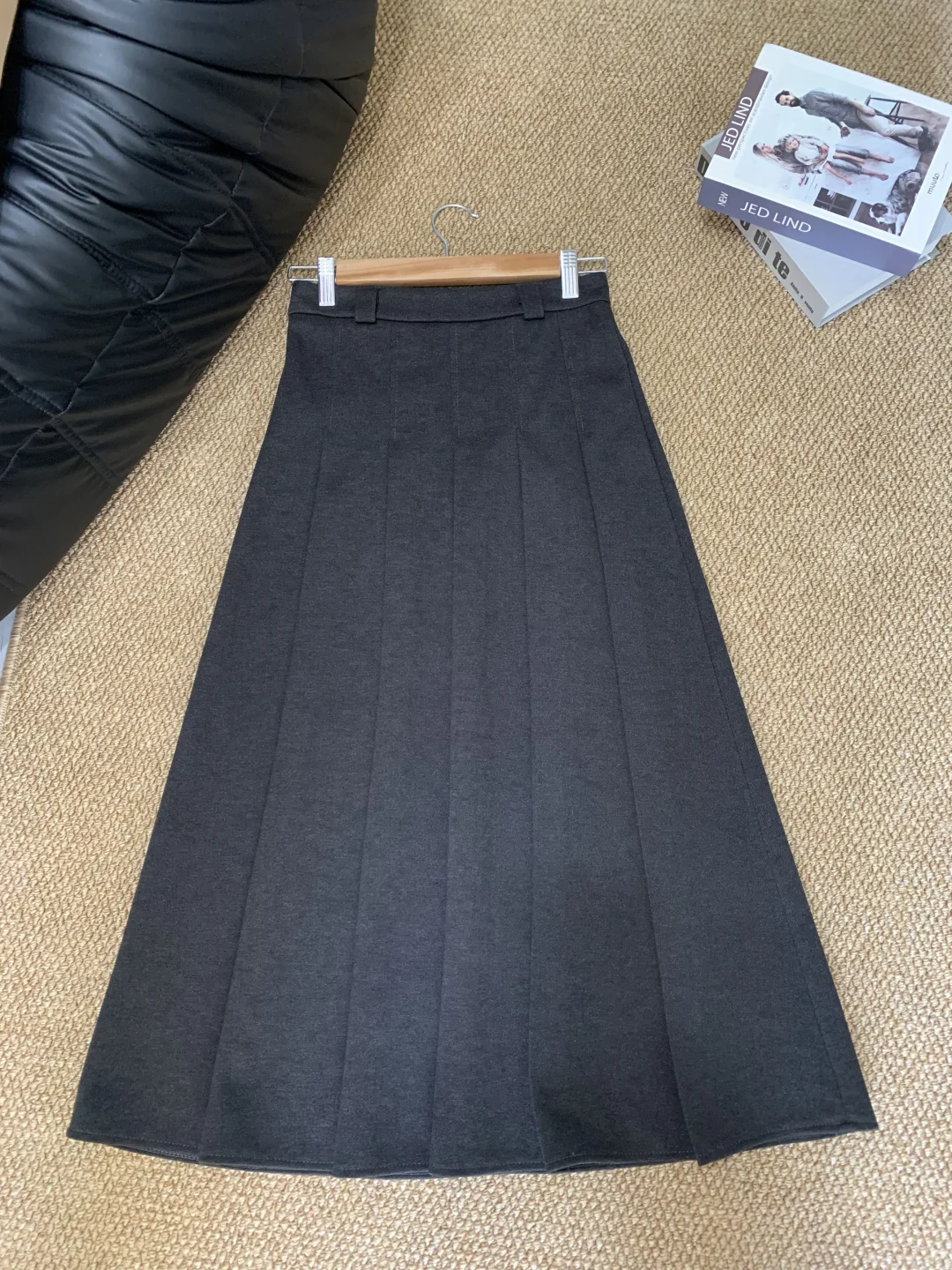 啊啊啊终于买到我的秋冬百搭战裙了❗️❗️❗️