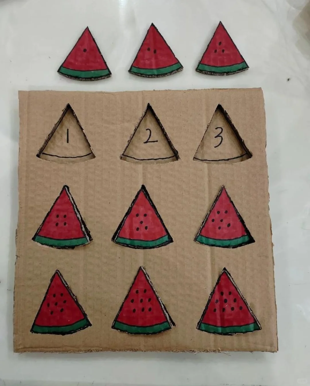 几款幼儿园自制玩教具拼图游戏分享手工制作