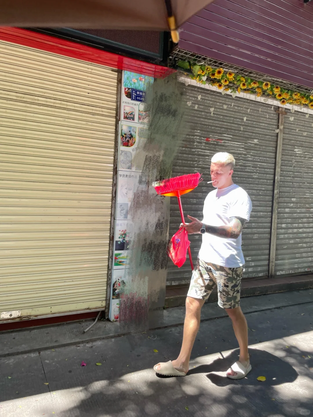 毛子哥去逛他最爱的五金店了 最后花了5块钱