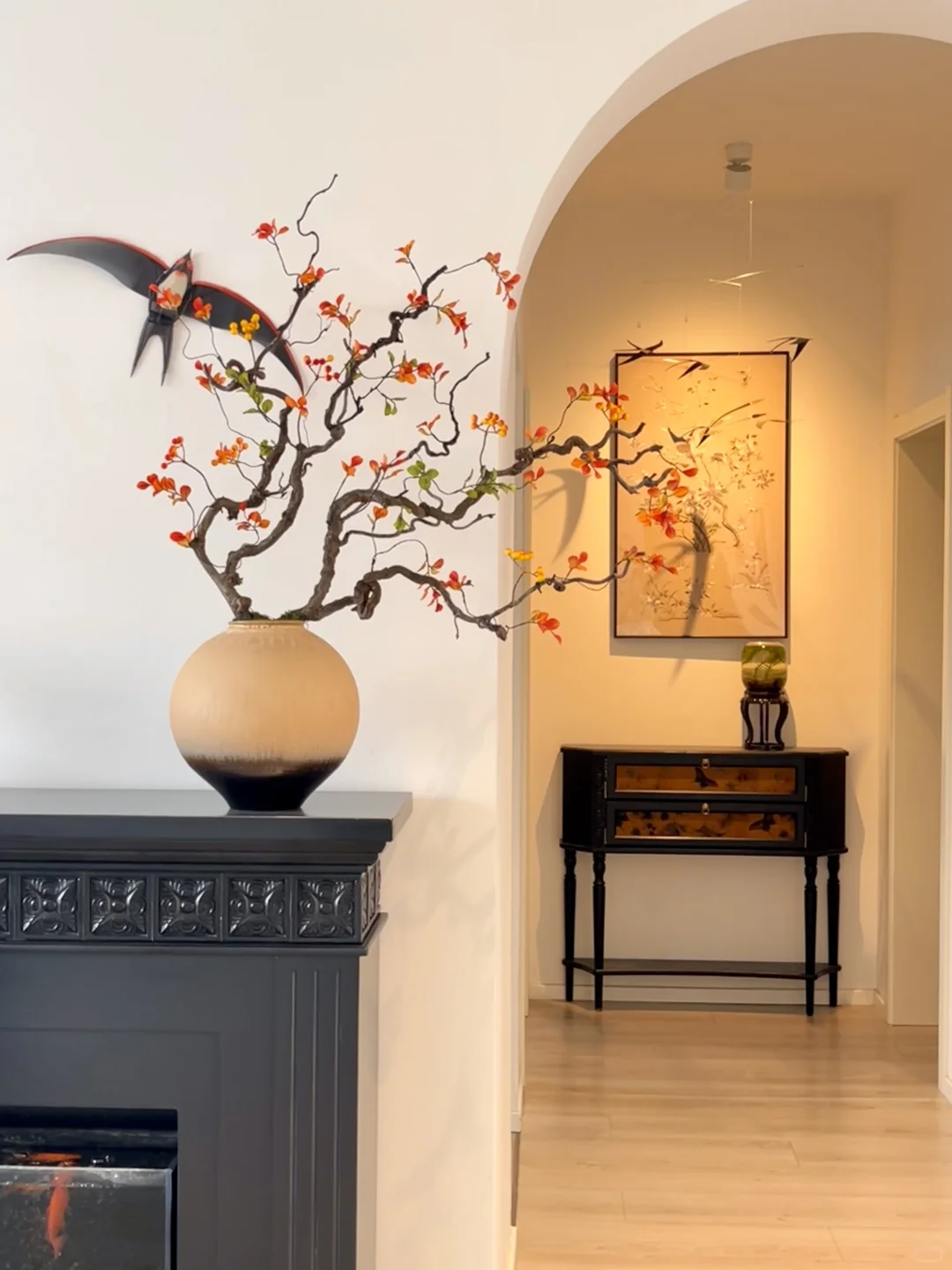 ?天上的风筝在天上飞,水里的鱼儿在水里追