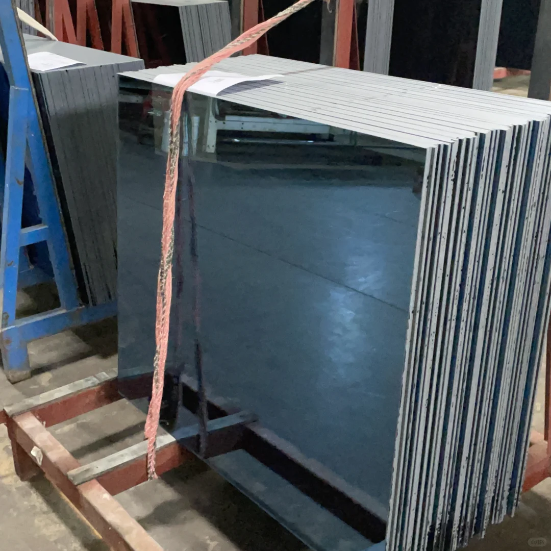 来玻璃厂工作了，有啥不懂尽管问?