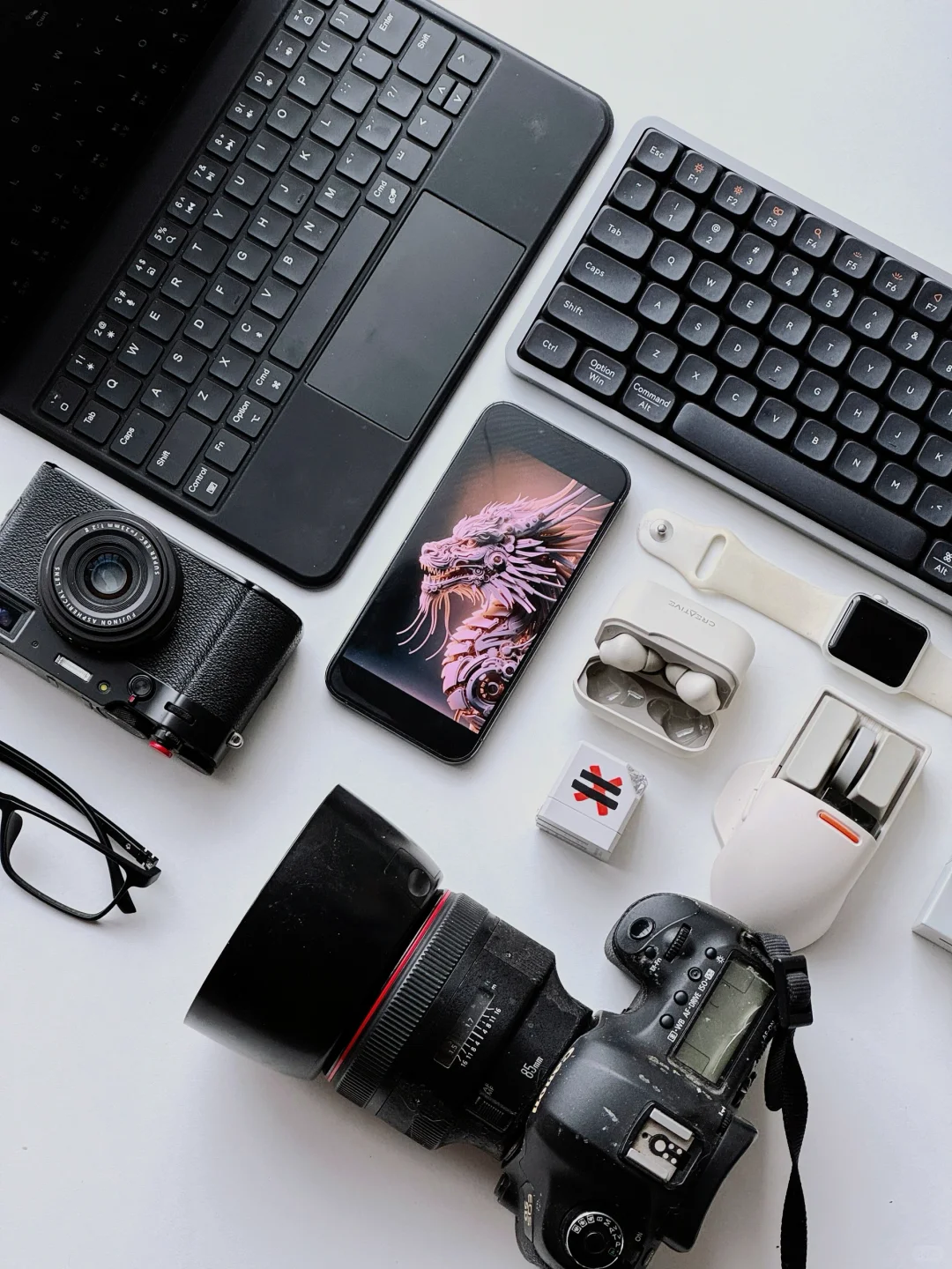 书桌日常｜氛围感数码桌搭布置好喜欢！