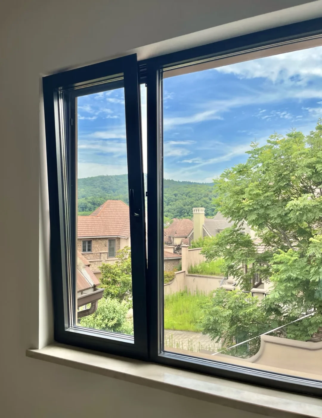 阳台窗怎么选不踩坑？2025年最全避坑指南！