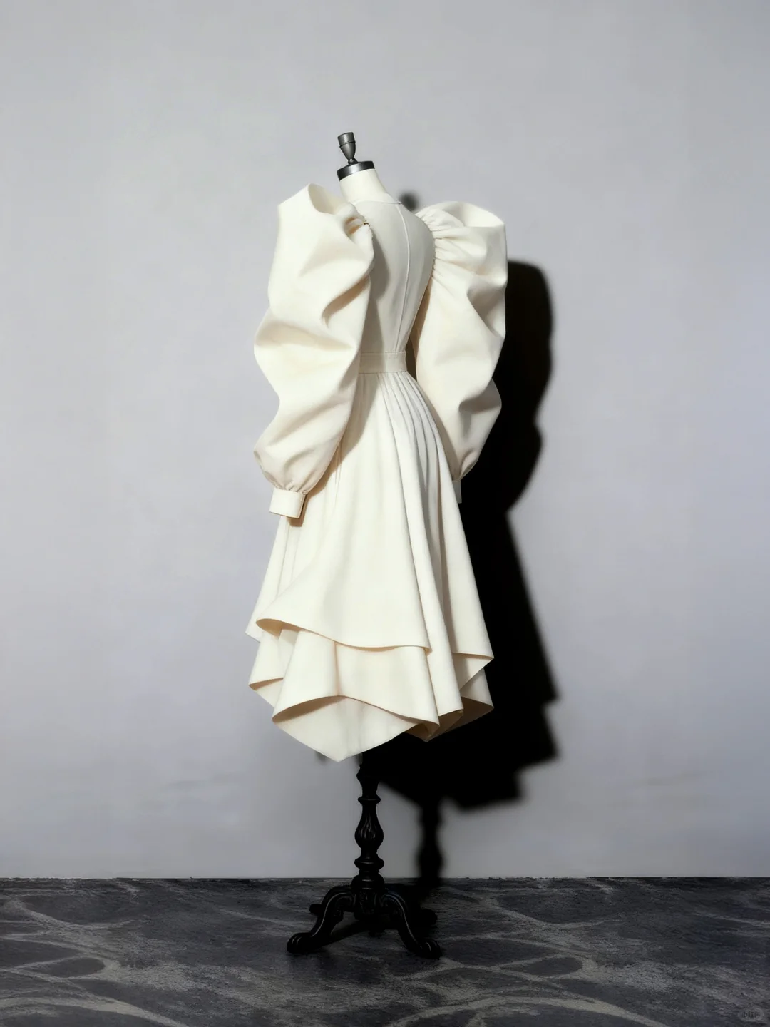 浪漫与层叠的极简力量