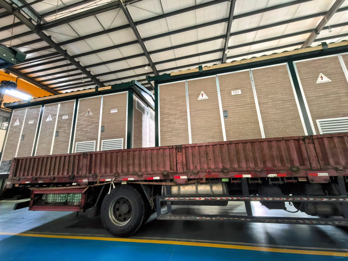 00后男大卖变压器，一个月挣5万