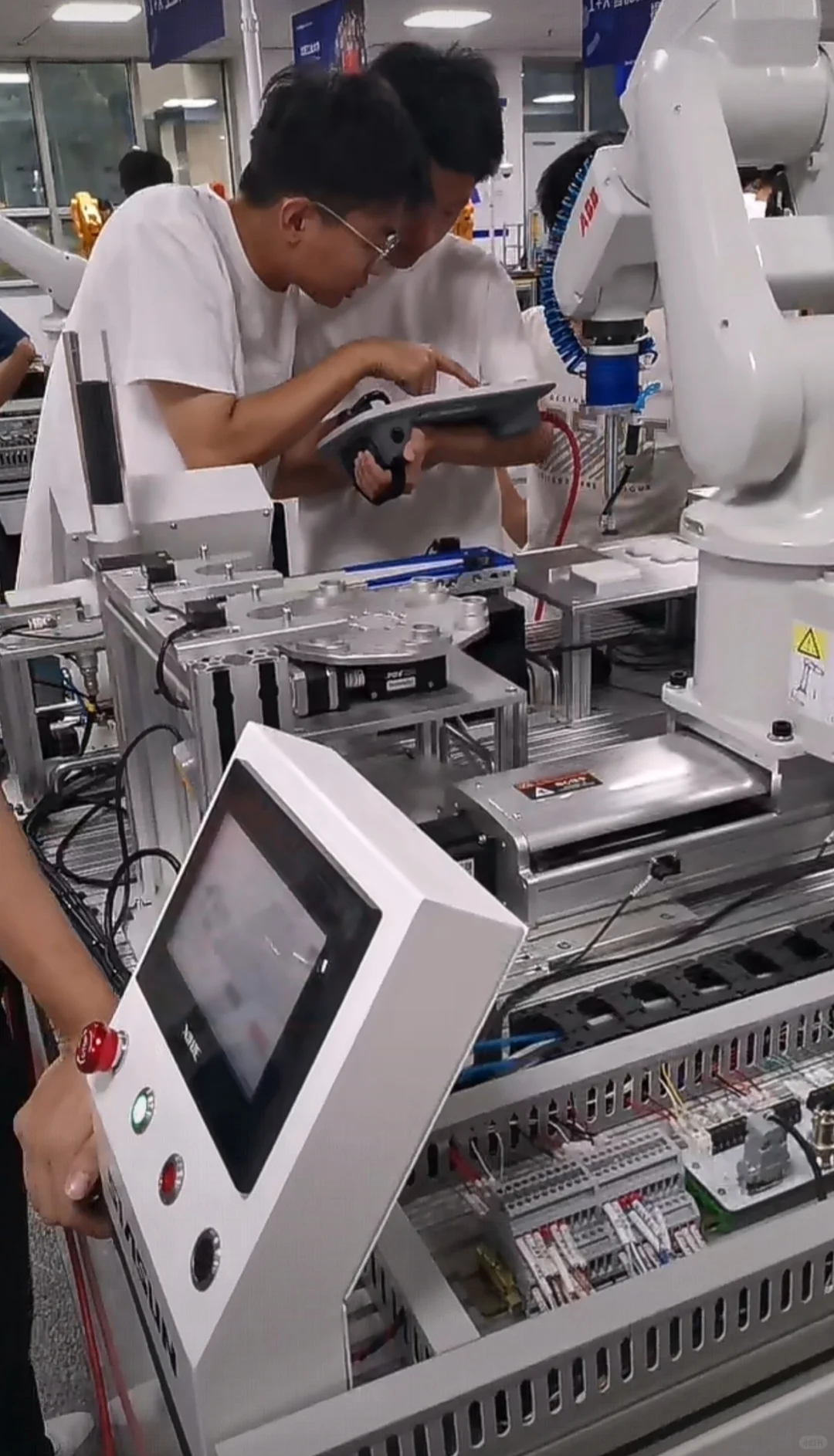 调试多少设备 接多少线，现在有45一个小时