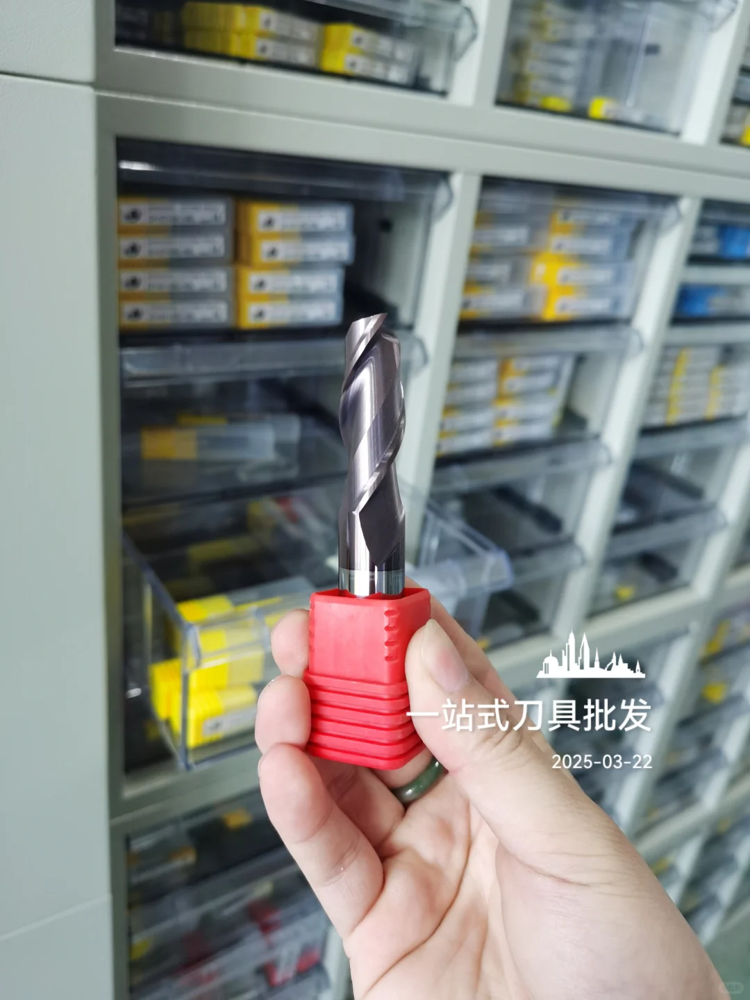 今年可太难了，五金人！