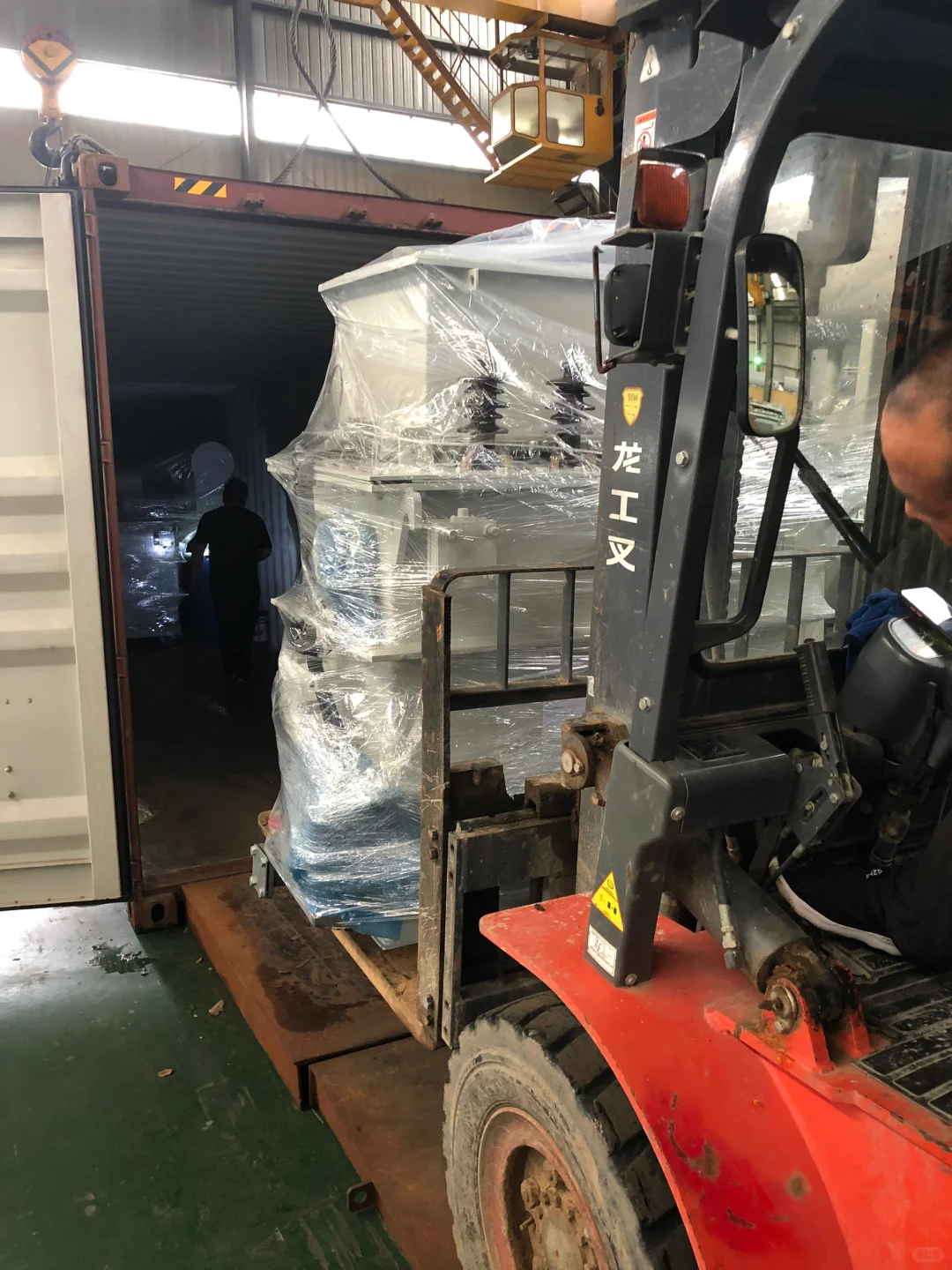 出口变压器：跨越山海的电力担当