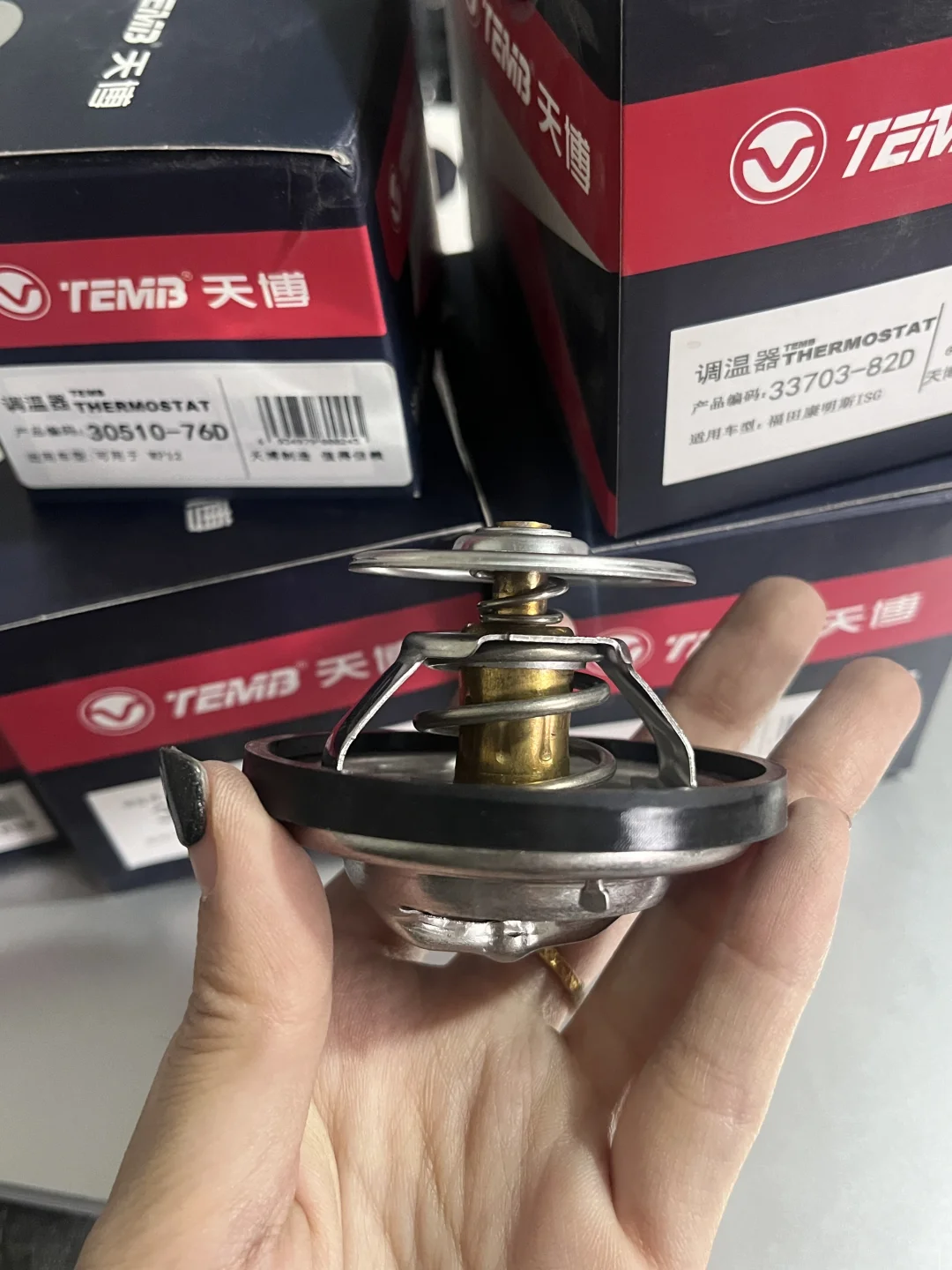 重卡汽配|00后干汽配一天