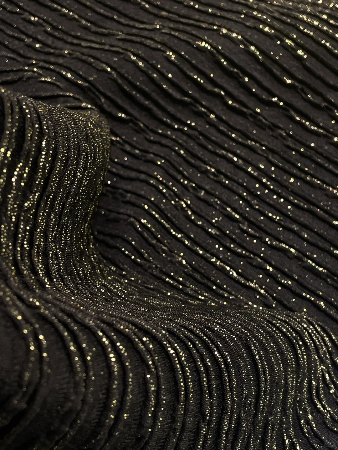 黑金魔法 | 轻奢独特肌理·设计灵感?