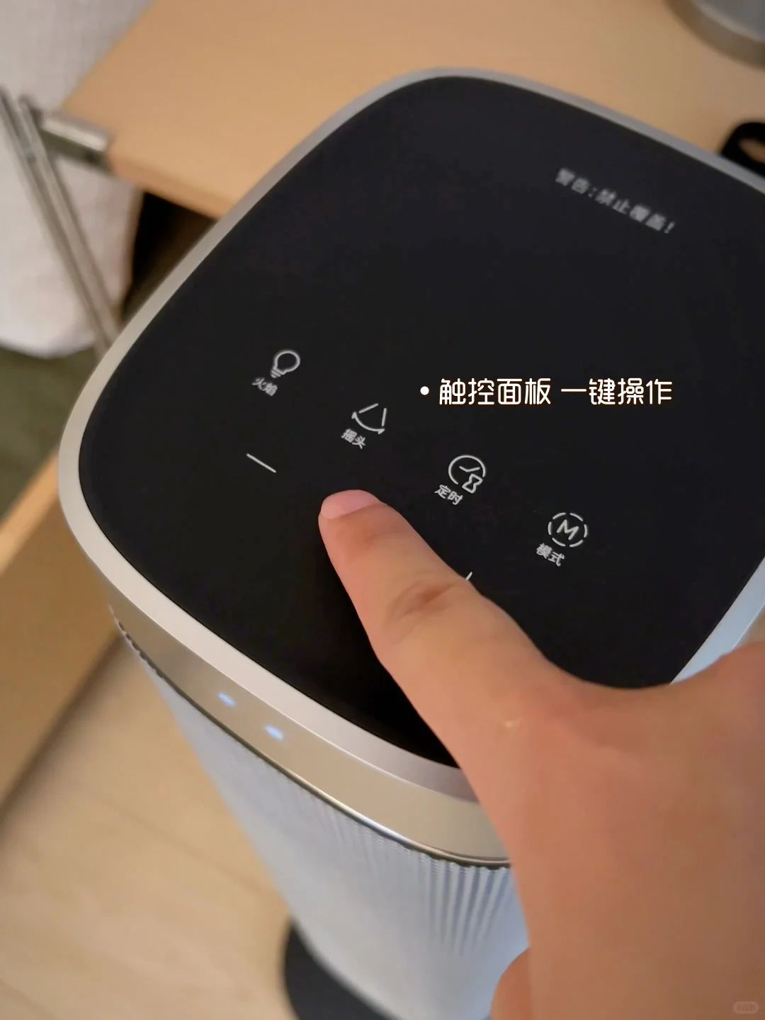 小书红抄作业成功 自装出了理想的书房！