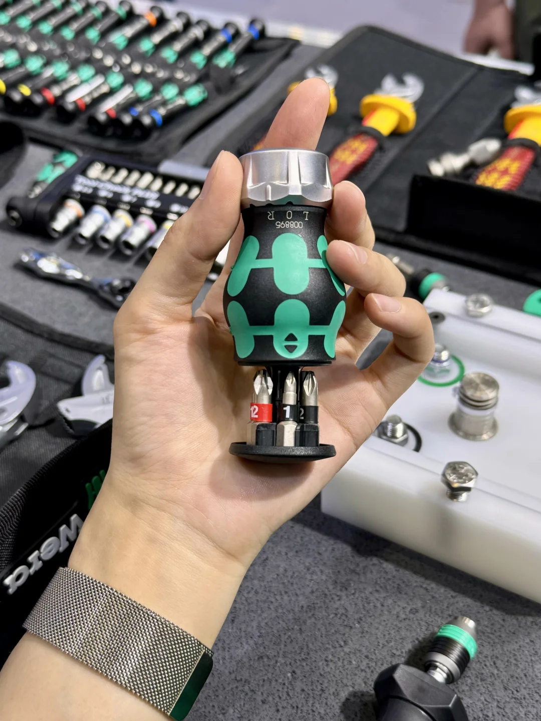 长这样的活扳手还真是没见过…