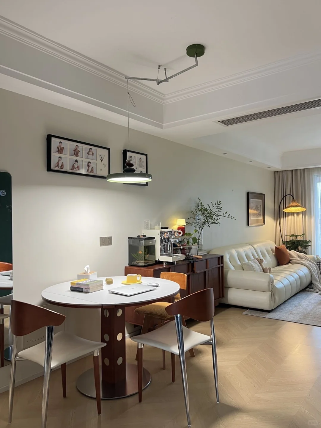 两个人一起努力的小家,64平也挺好