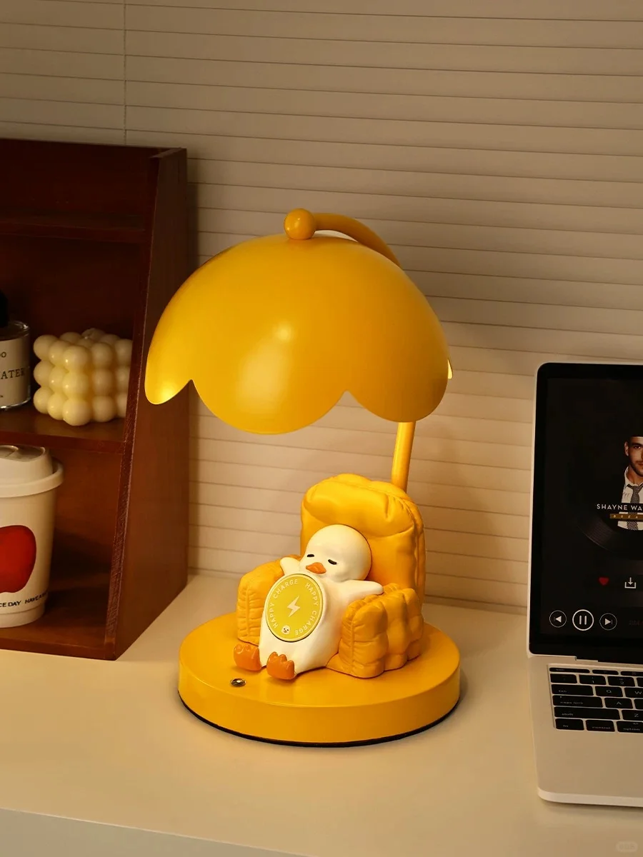 工作太累！打工人偶尔也需要躺平鸭?