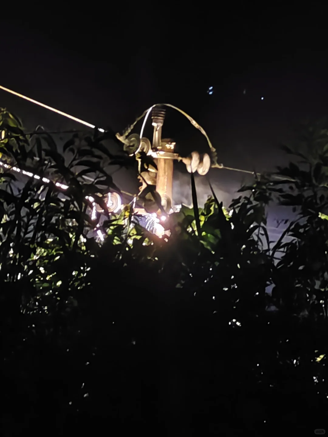 想知道电网的人是如何找到故障点的