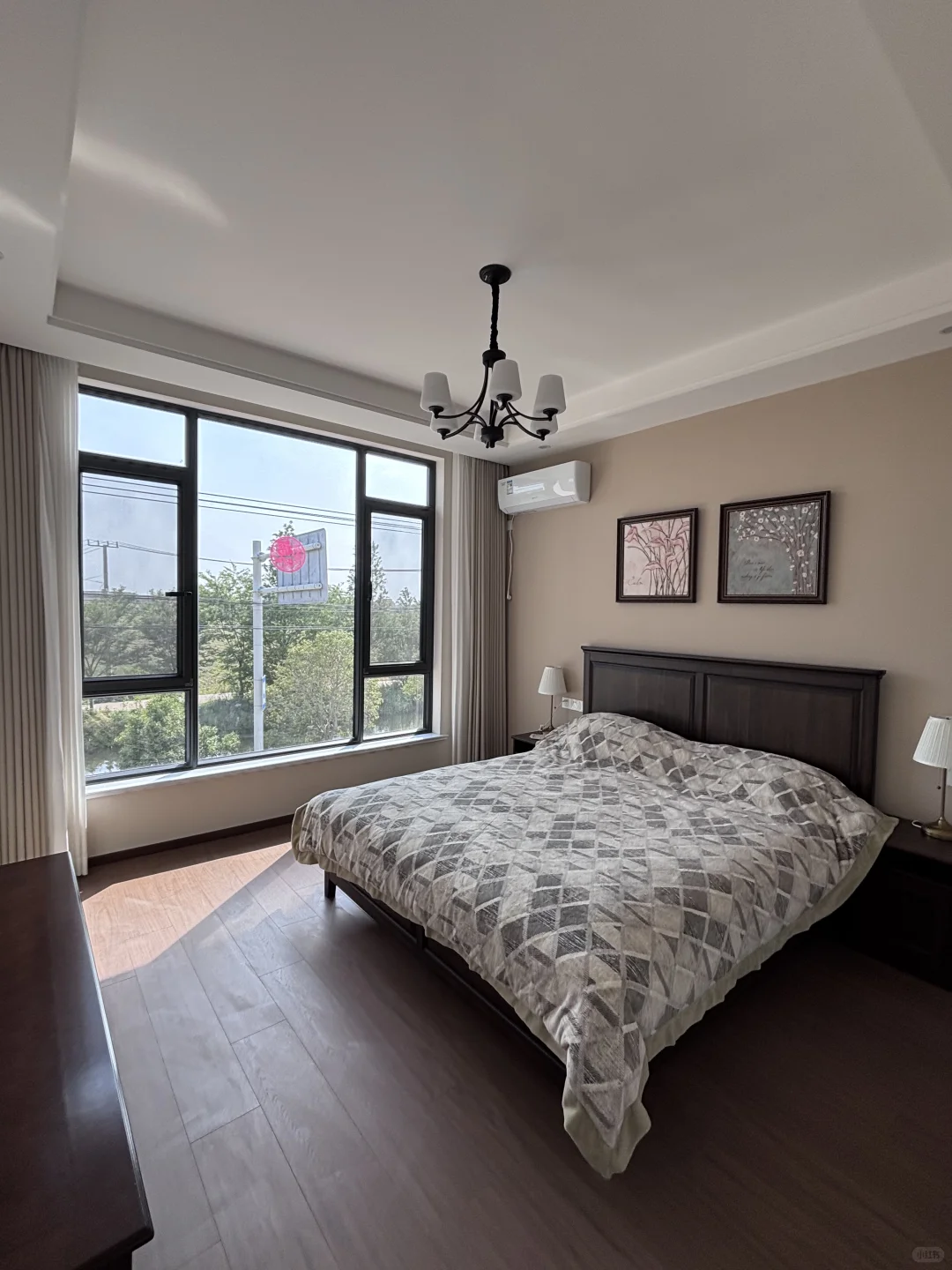 中透LOW-E玻璃落地效果，猜猜玻璃值多少钱？