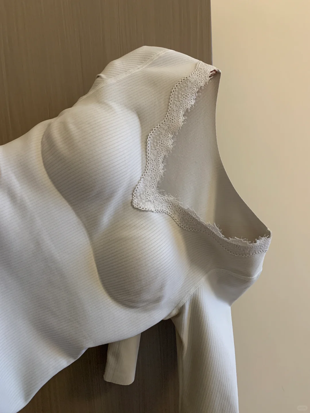 清冷高级的入冬战衣绝了！显胸圆腰细好sexy!