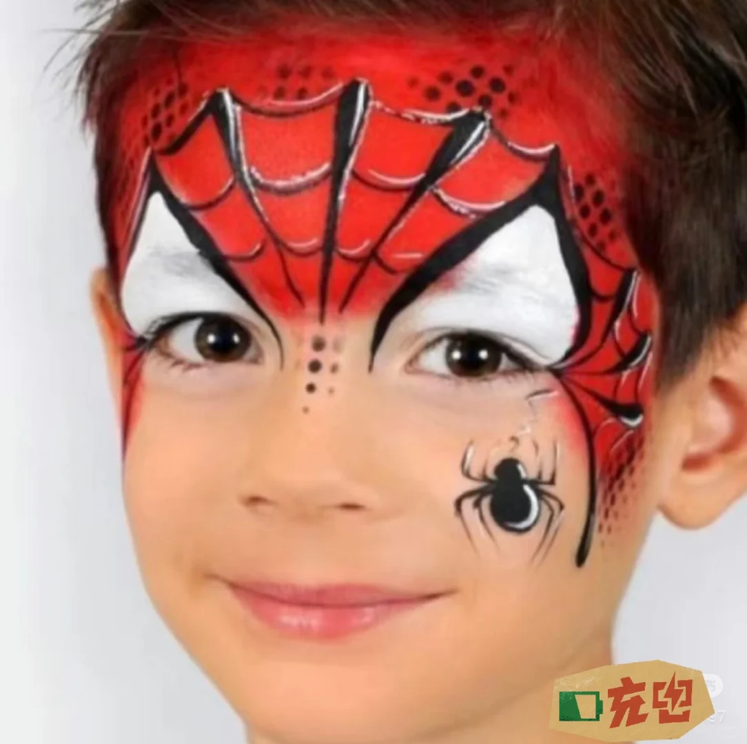 男童面部彩绘图案