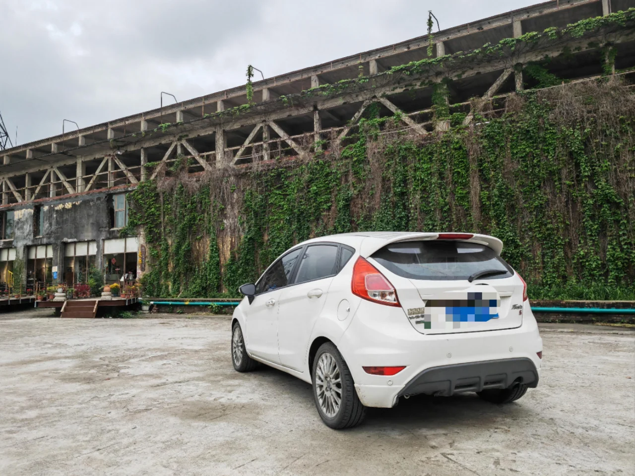 嘉年华的维修配件到了