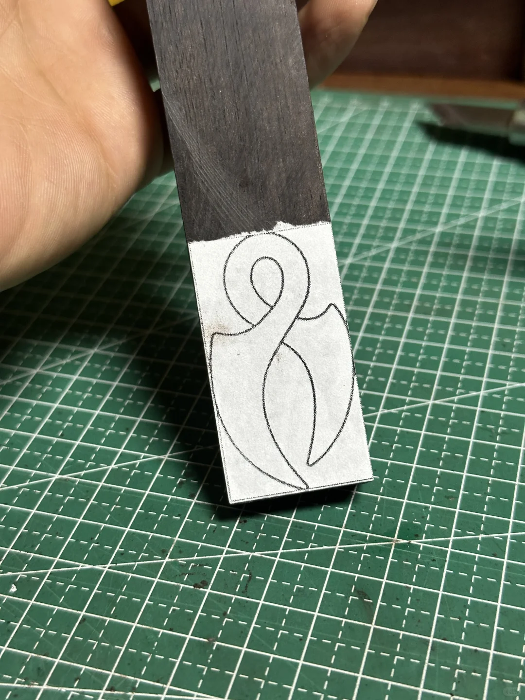 今天不做刀，做几个小木雕挂坠戴戴?