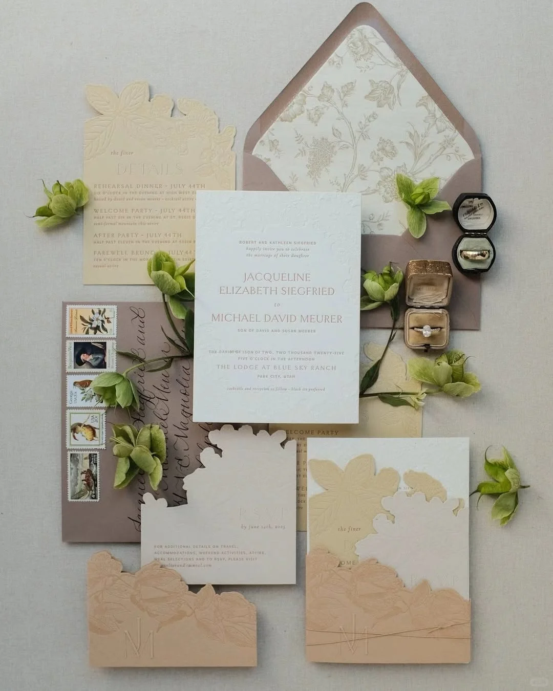 ?被这款森系婚礼请柬美到失语！