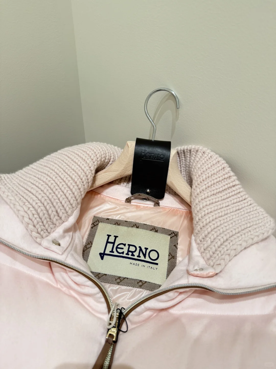 HERNO高端面料羊绒丝羽绒服