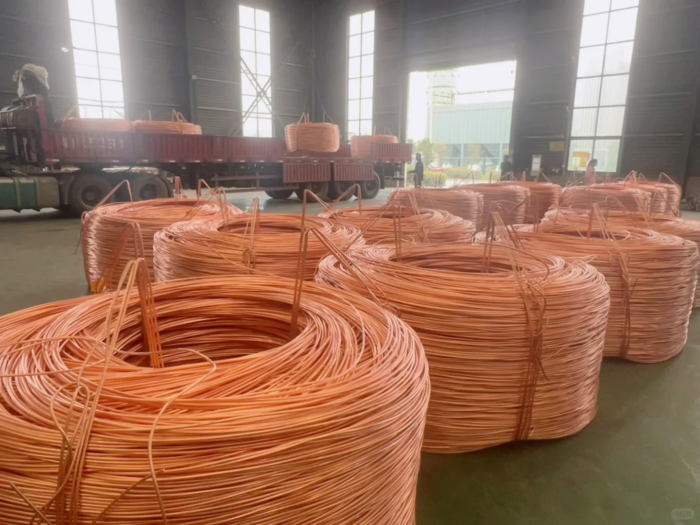 低氧铜杆陆续出炉