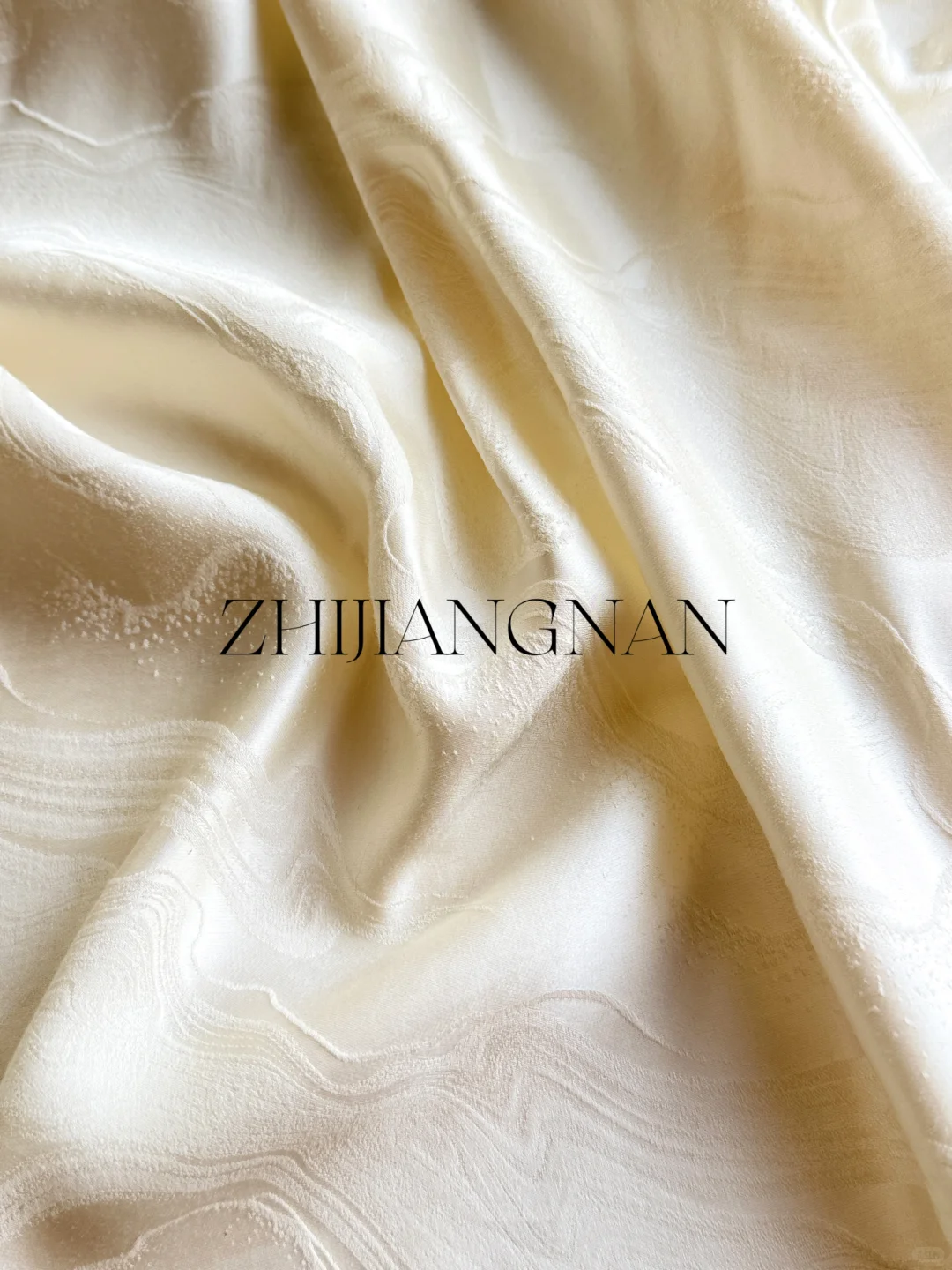 高阶质感面料◾️羊毛绢丝中的浮光掠影