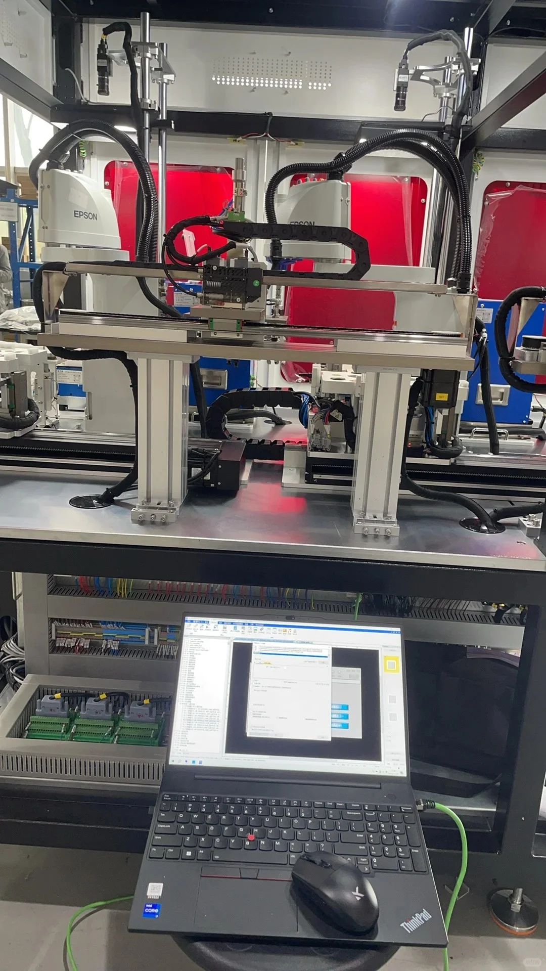 设备调试进行中······